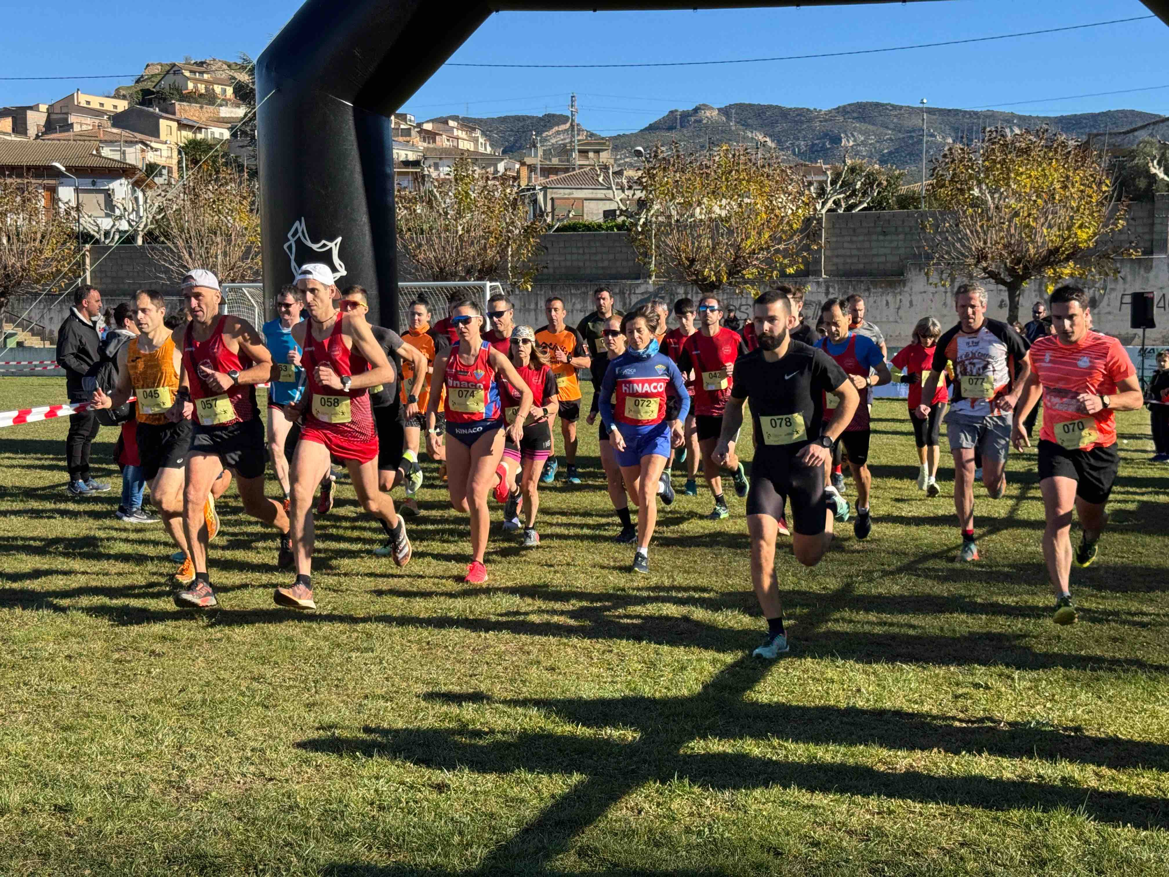 Javier Cabestre y Andrea Barranco vuelven a ganar en el XXXIV Cross de Estadilla 