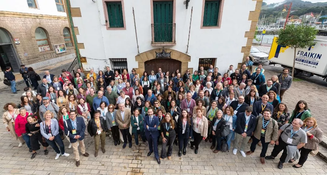 Foto de familia de los asistentes al congreso. 