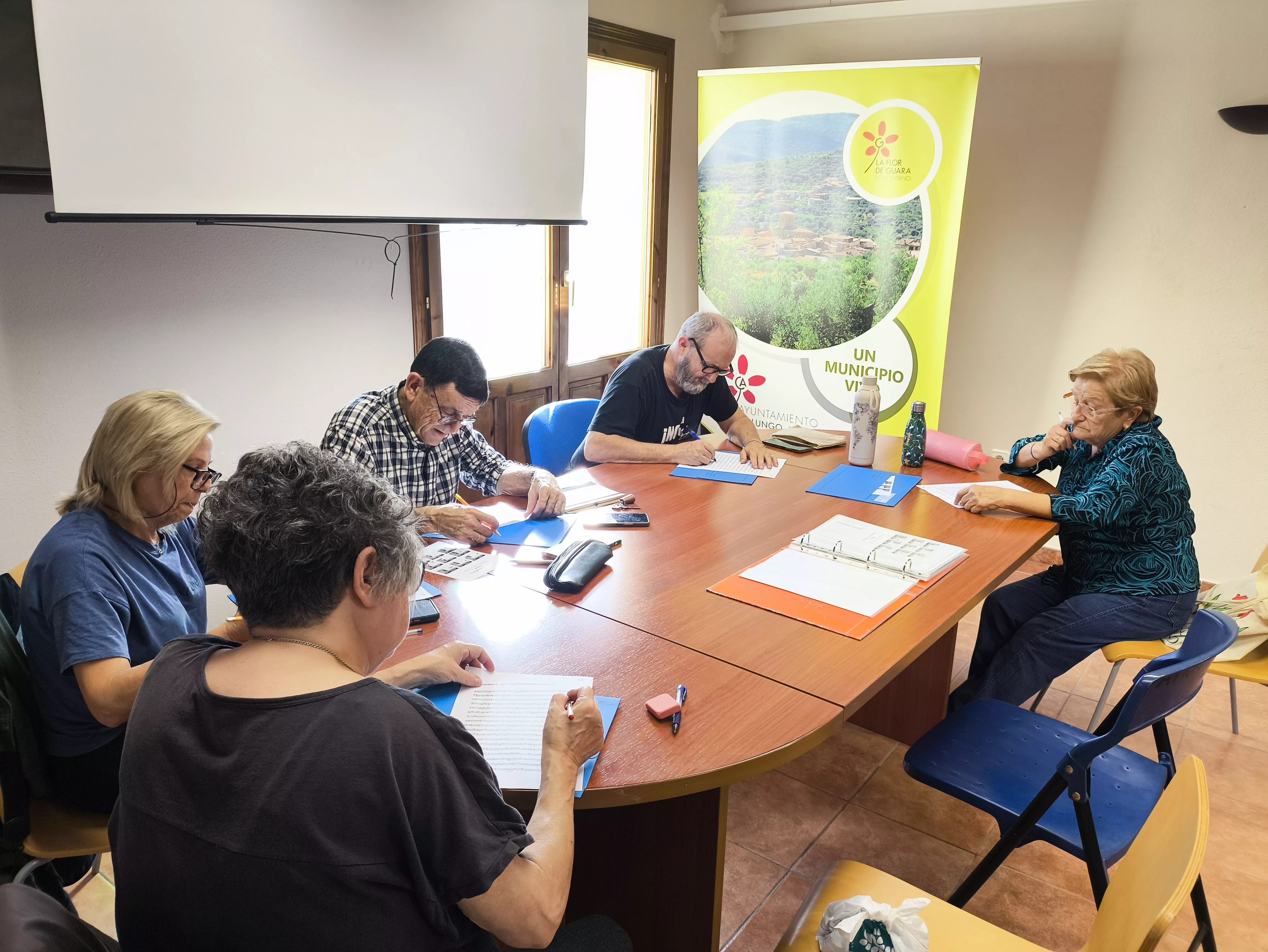 Educaci&oacute;n de adultos en Colungo