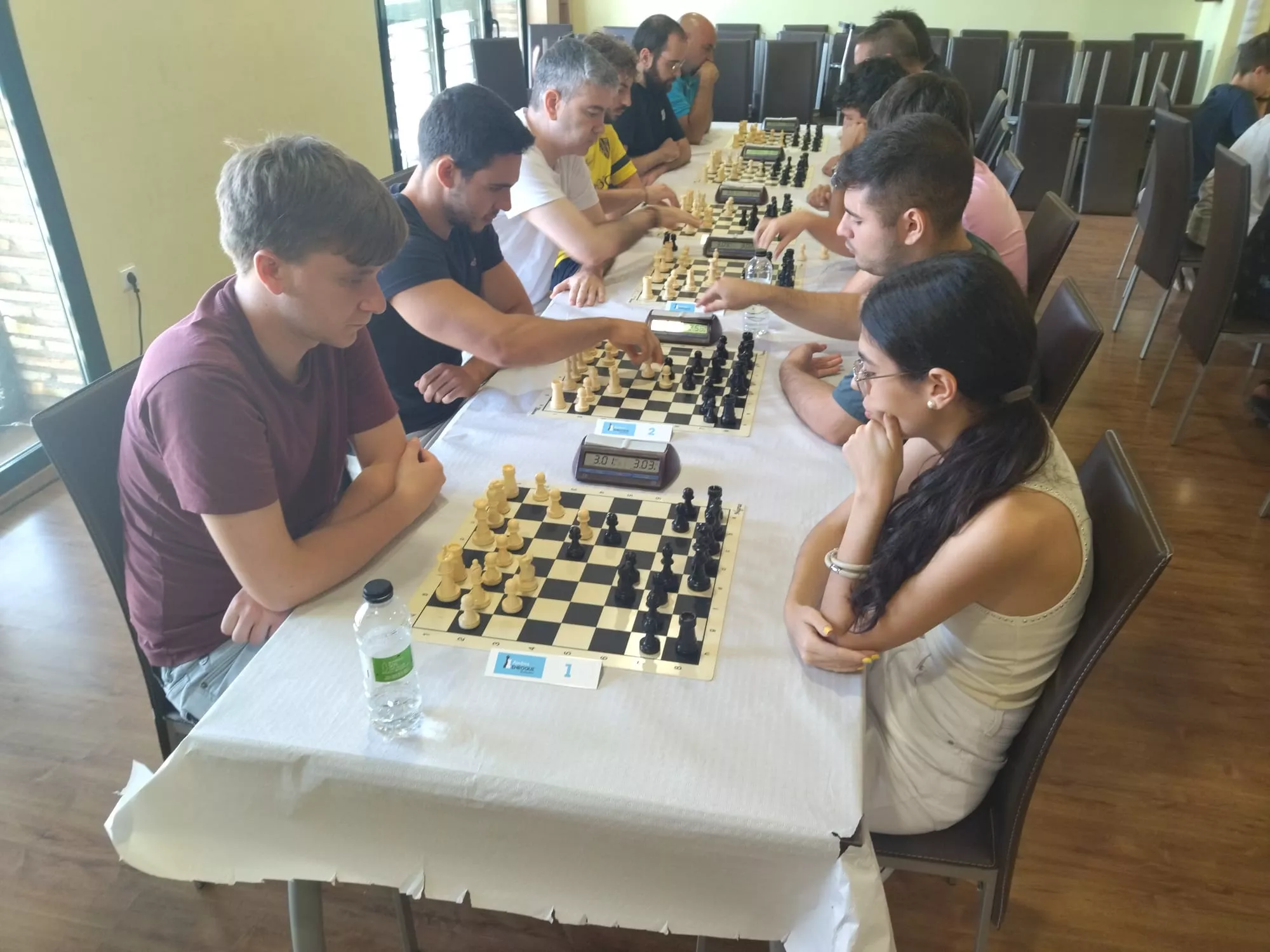 Isabel Bonet se impone en la primera
