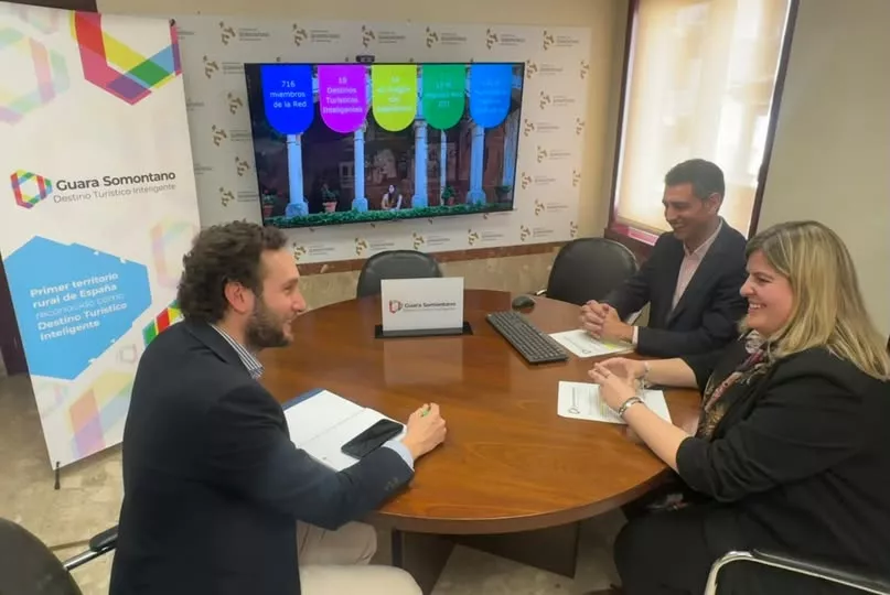 La Comarca de Somontano de Barbastro muestra a la DPH el trabajo realizado para lograr la certificación de Guara Somontano como Destino Turístico Inteligente