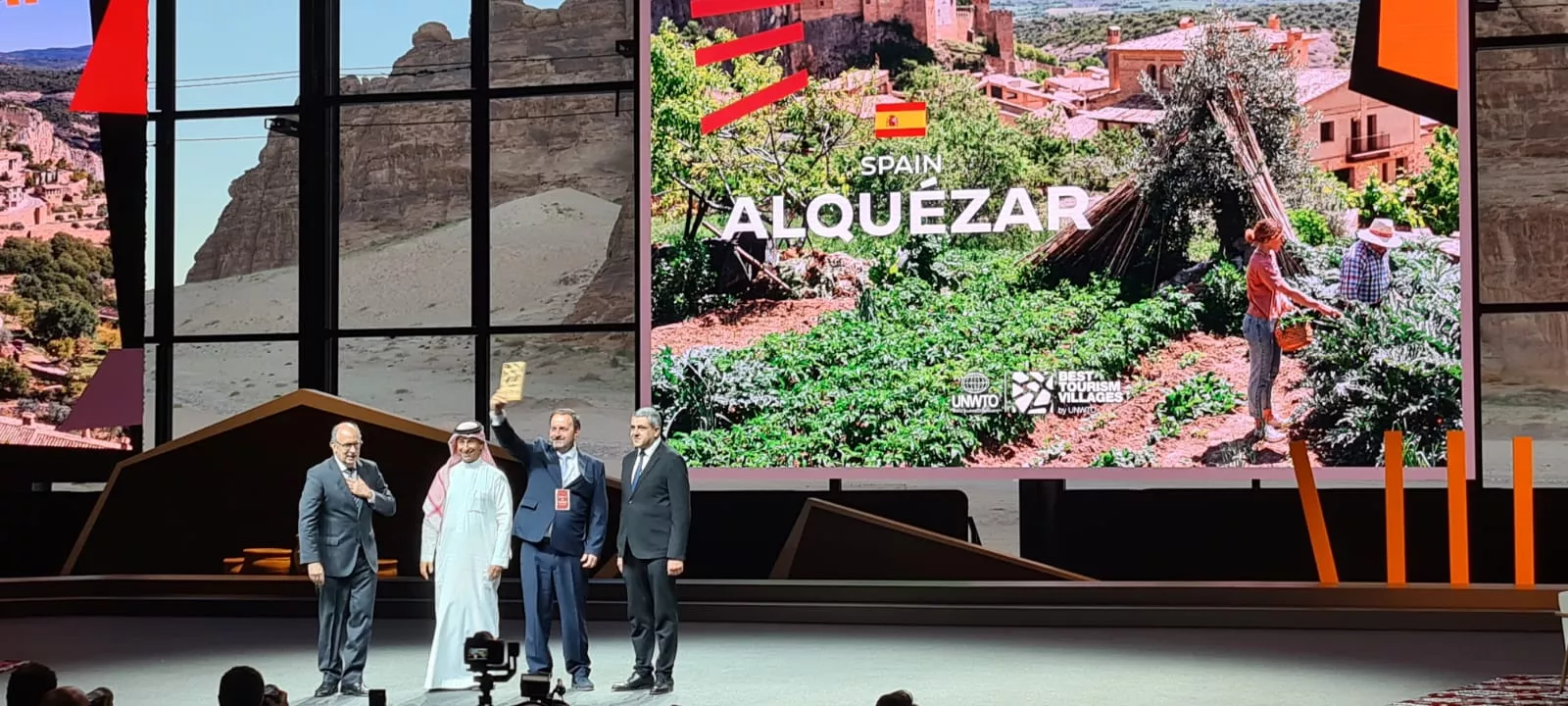 Alquézar recibe en Arabia Saudí la distinción como uno de los Mejores Pueblos Turísticos del Mundo 