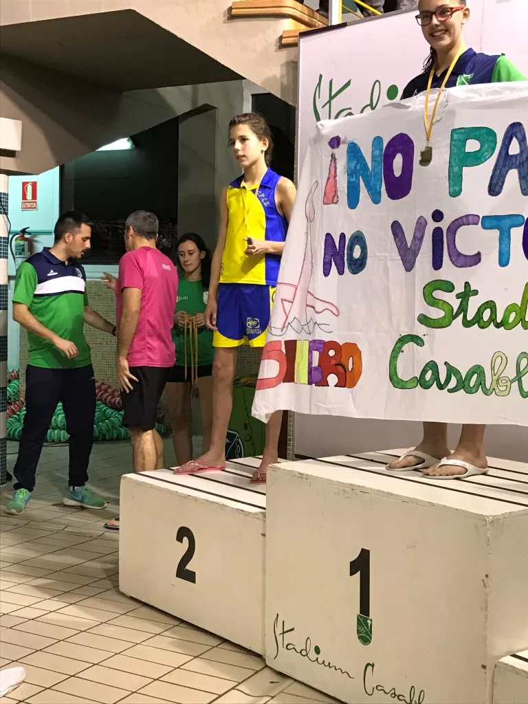 podium Martina Ruiz Medium