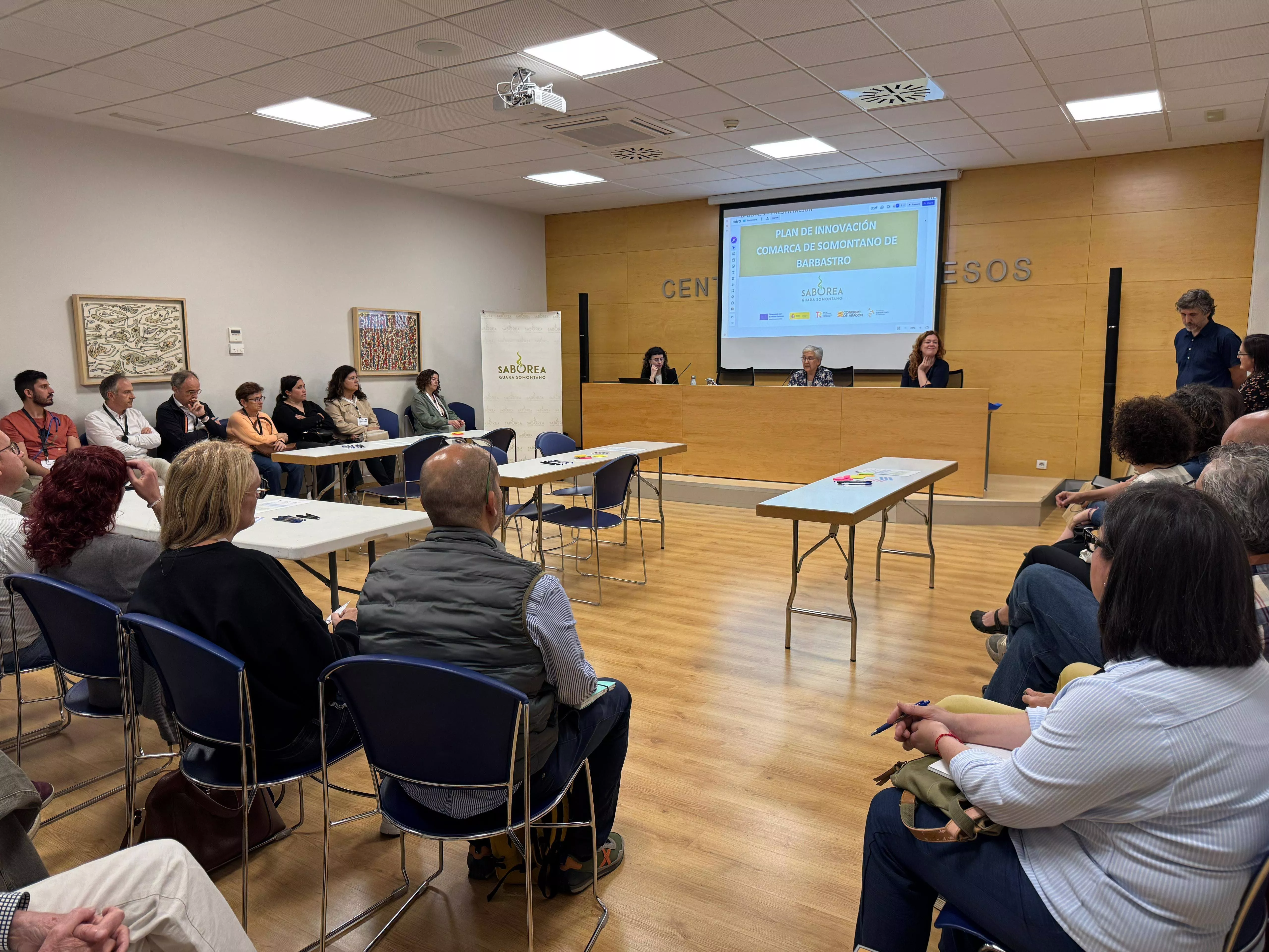 Entidades municipales, comarcal, empresa, asociaciones y vecinos inician en Barbastro el proceso participativo para diseñar un Plan de Innovación territorial